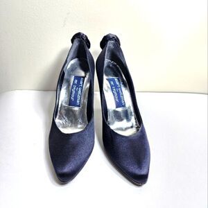 Stuart Weitzman 